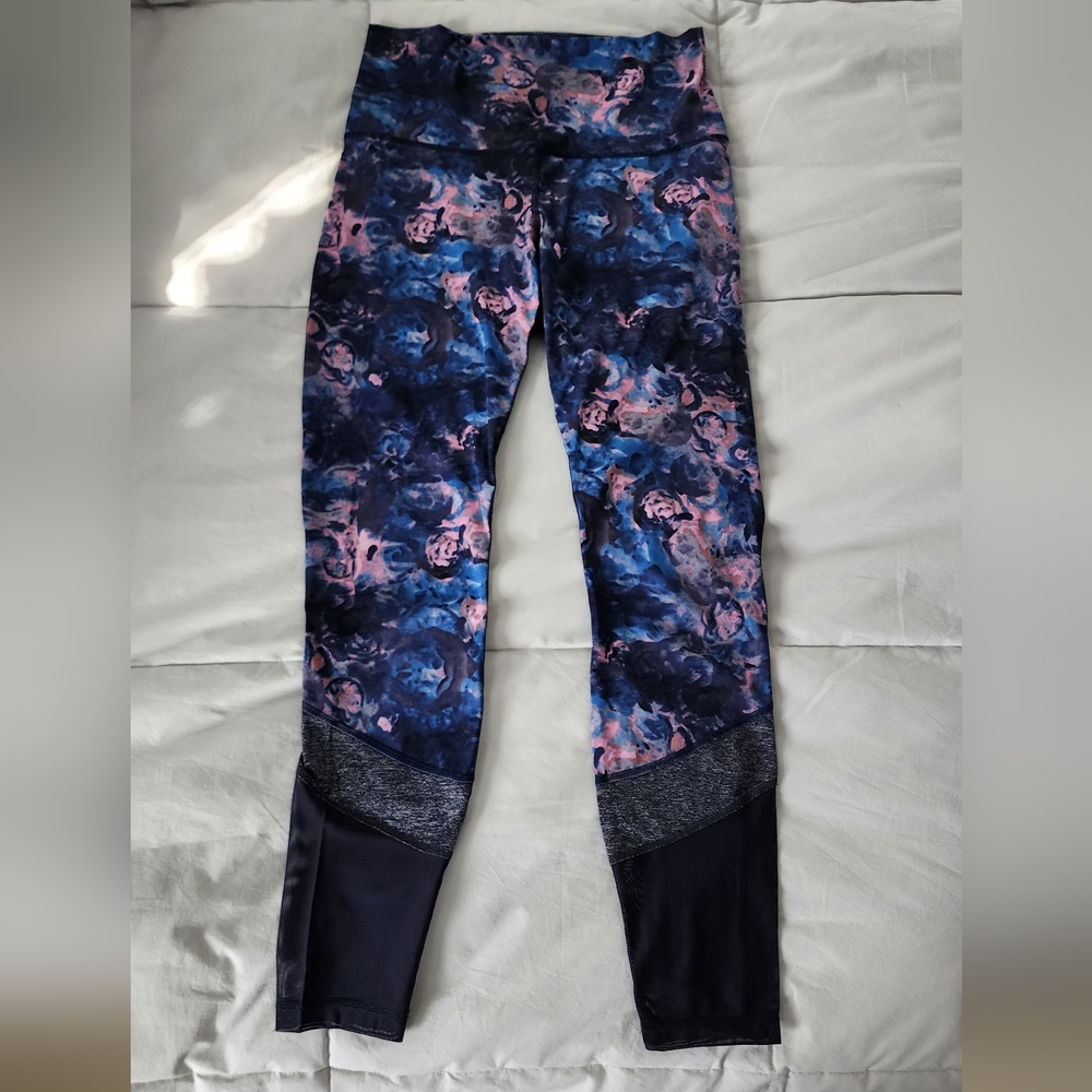 Lululemon moody mirage leggings size 8